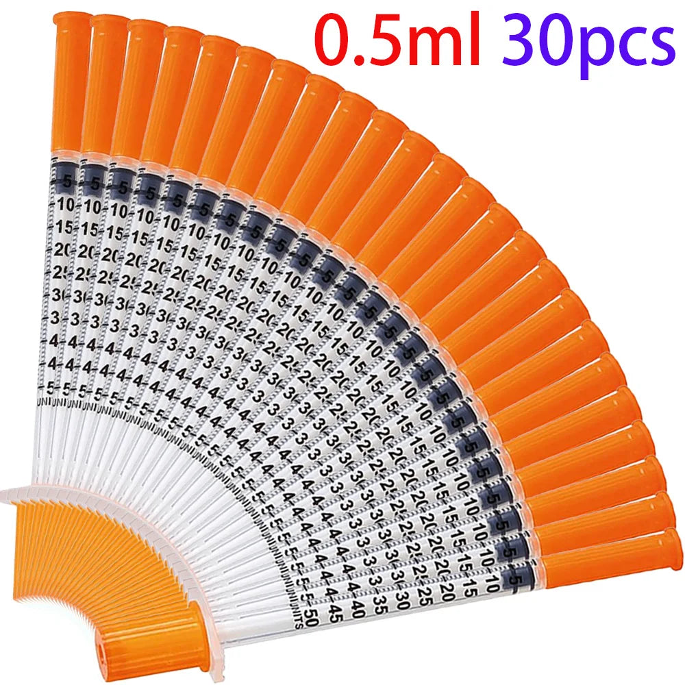 30Pcs 0.5Ml/1Ml Disposable Plastic Veterinary Syringes with Needles, Suitable for Pets and Farm Animals, Manual Push-Type Syringes with Needles, Farm Animal Syringes, Suitable for Cats, Dogs, Pigs