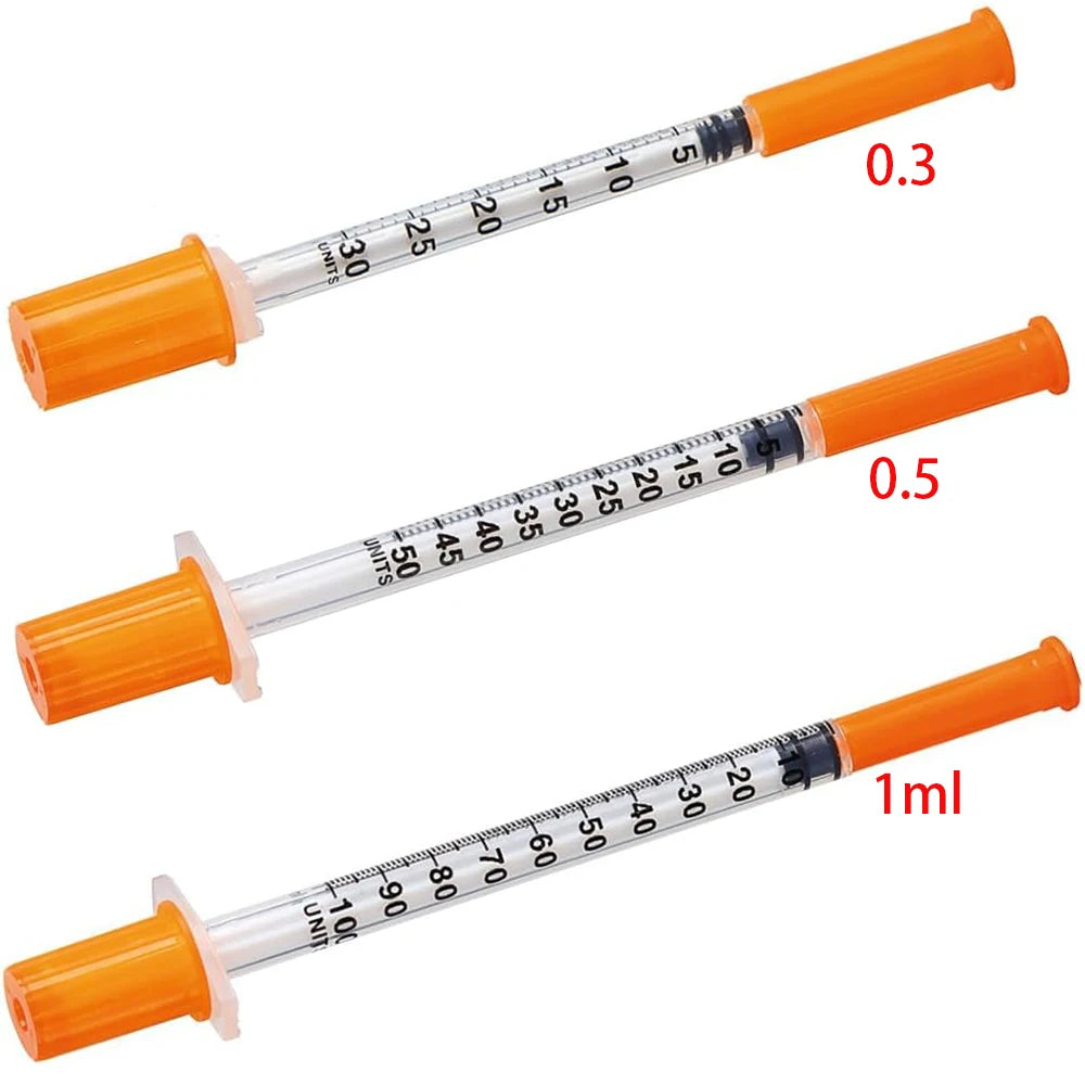 30Pcs 0.5Ml/1Ml Disposable Plastic Veterinary Syringes with Needles, Suitable for Pets and Farm Animals, Manual Push-Type Syringes with Needles, Farm Animal Syringes, Suitable for Cats, Dogs, Pigs