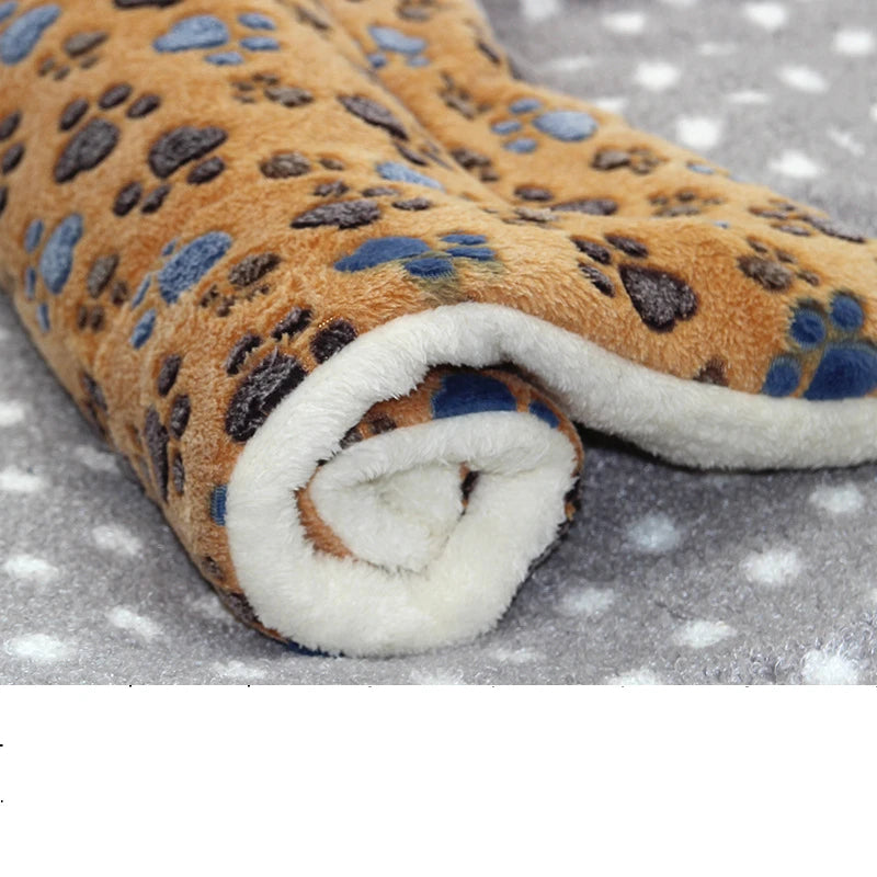Thicken Flannel Mat Pet Cat Beds Mats Dog Bed Sleeping Mat Soft Warm Blanket Puppy Kitten Beds Pet Rug Mat for Small Medium Dogd